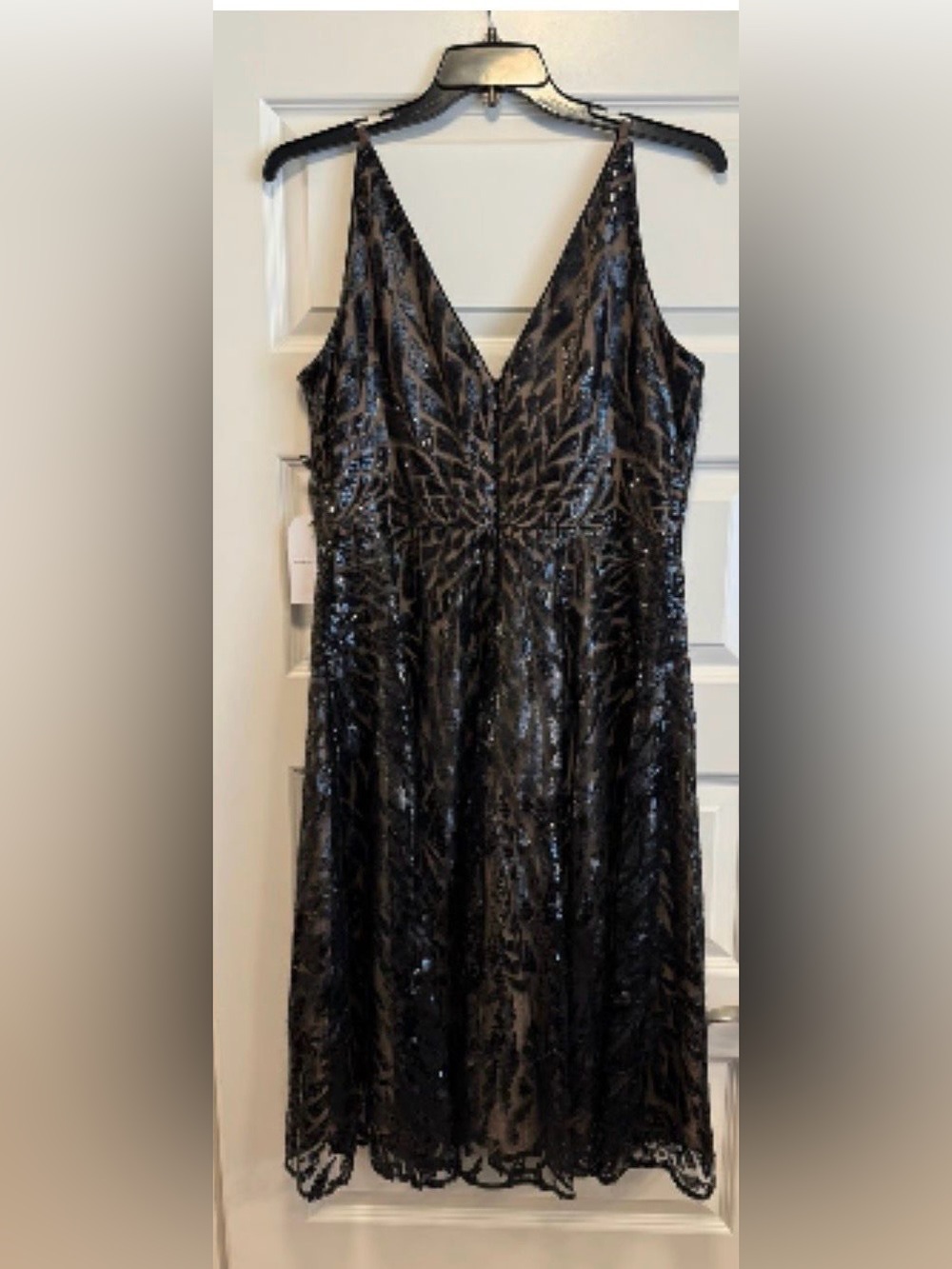 Dress the Population Black Sequin V-Neck Wedding Guest Dress